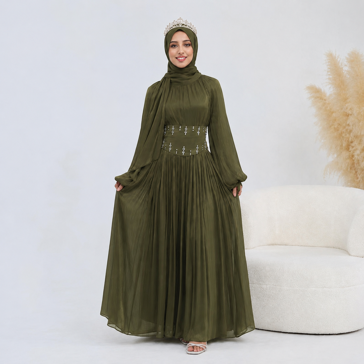 Elegent Pleated Dress with Corset Belt and Voluminous Bishop Sleeves